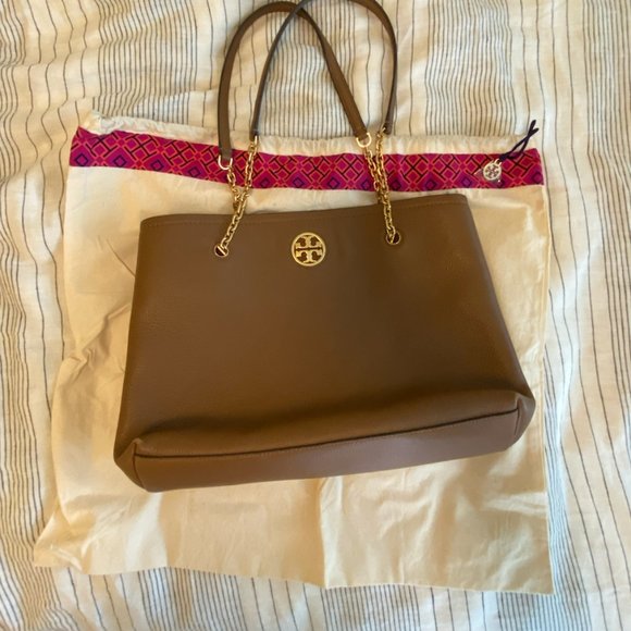 TORY BURCH Carson Leather Tote - Picture 1 of 14